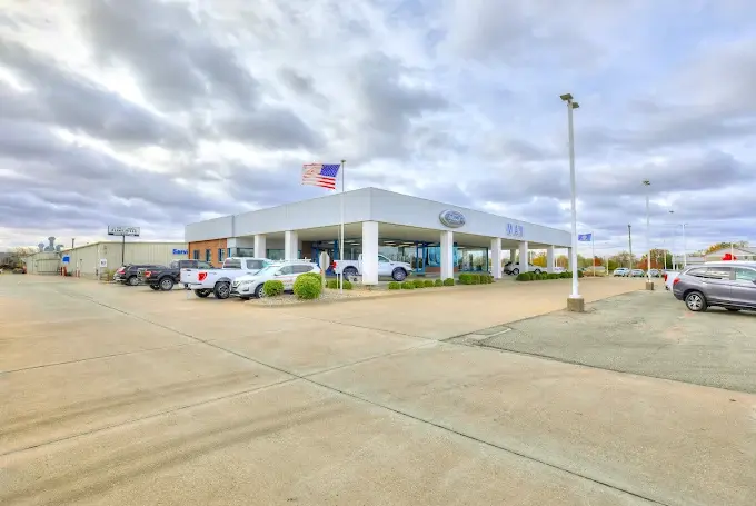 Dealership gallery photo 6